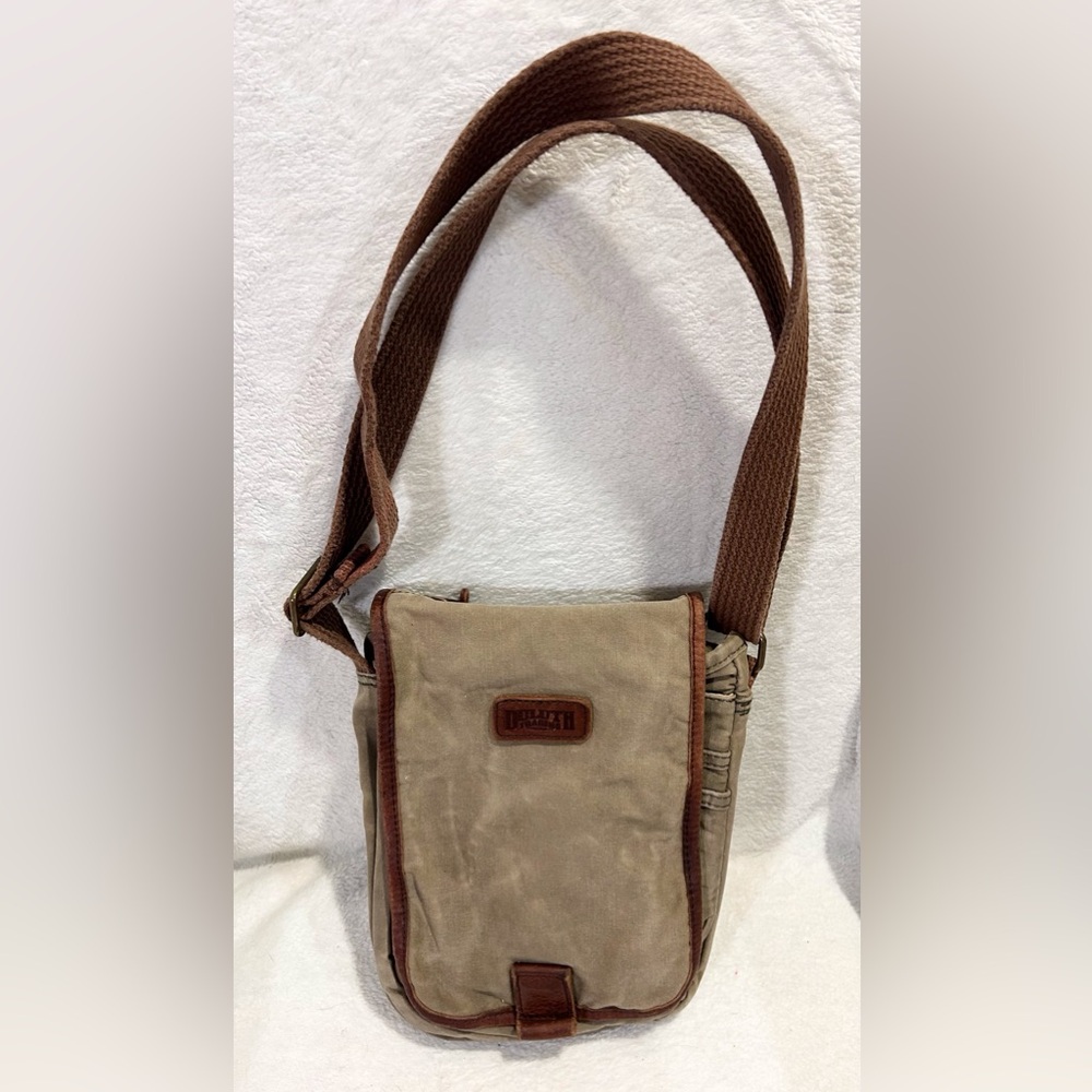 Duluth Trading Co.  Crossbody Bag